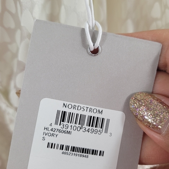 Chelsea 28 Jacquard Peplum Blouse - Picture 8 of 14